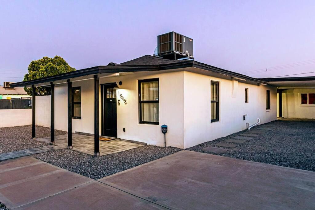 Phoenix Retreat - 2 Bedroom Home With King-Size Bed - 3 Smart Tvs - 10 Min From Airp - Unit A Exterior photo