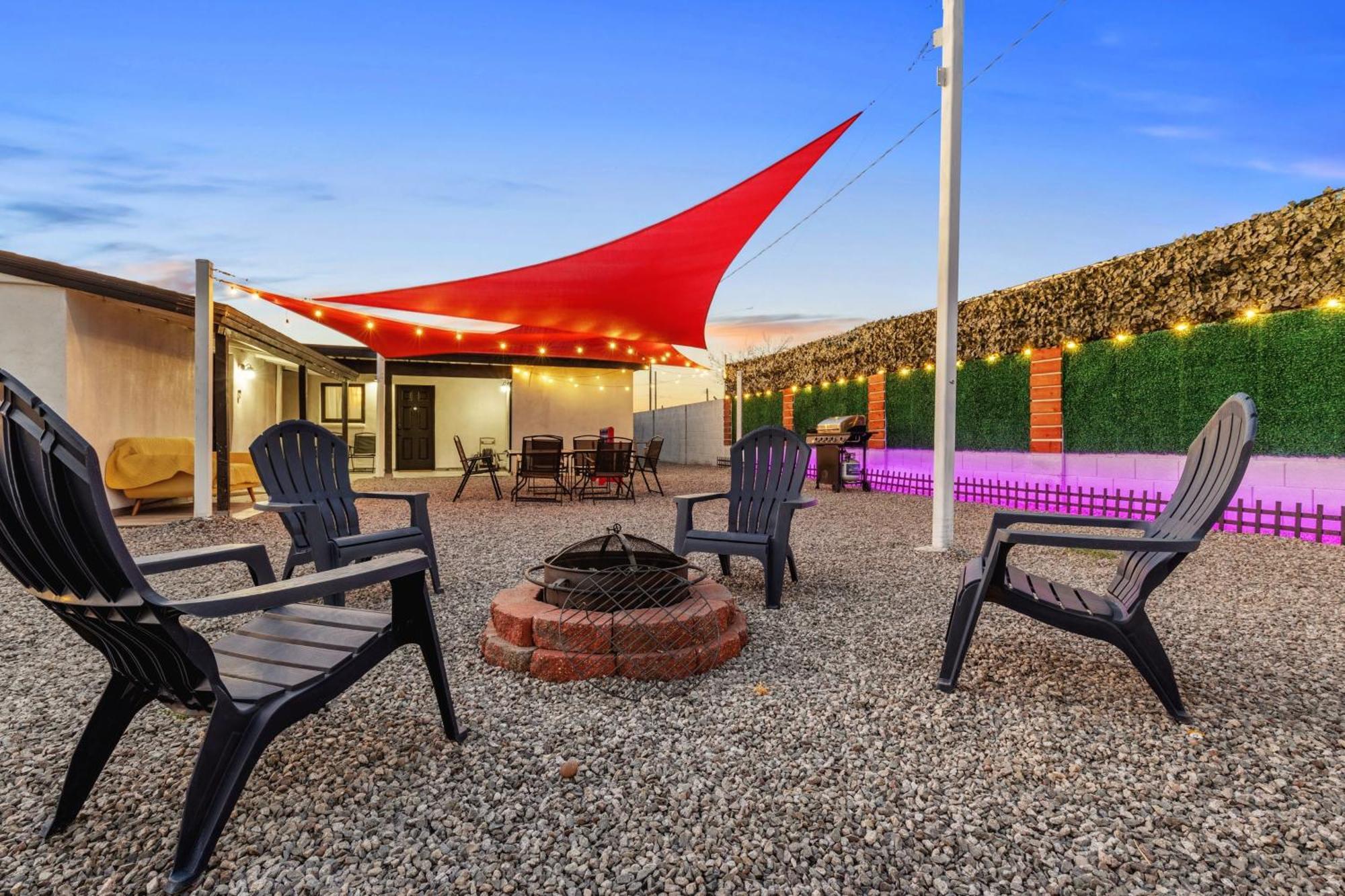 Phoenix Retreat - 2 Bedroom Home With King-Size Bed - 3 Smart Tvs - 10 Min From Airp - Unit A Exterior photo