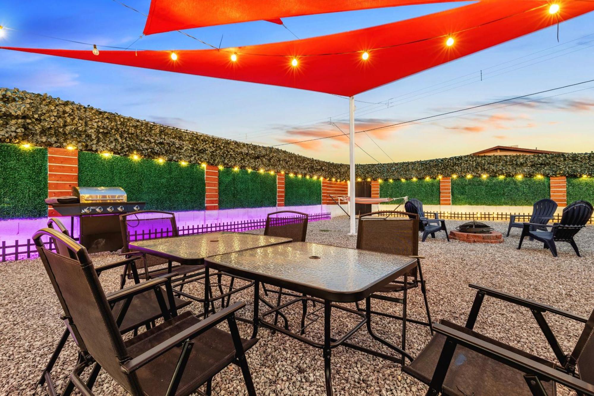 Phoenix Retreat - 2 Bedroom Home With King-Size Bed - 3 Smart Tvs - 10 Min From Airp - Unit A Exterior photo